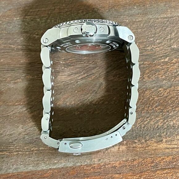 Oris Aquis Date Blue - Picture 9 of 11